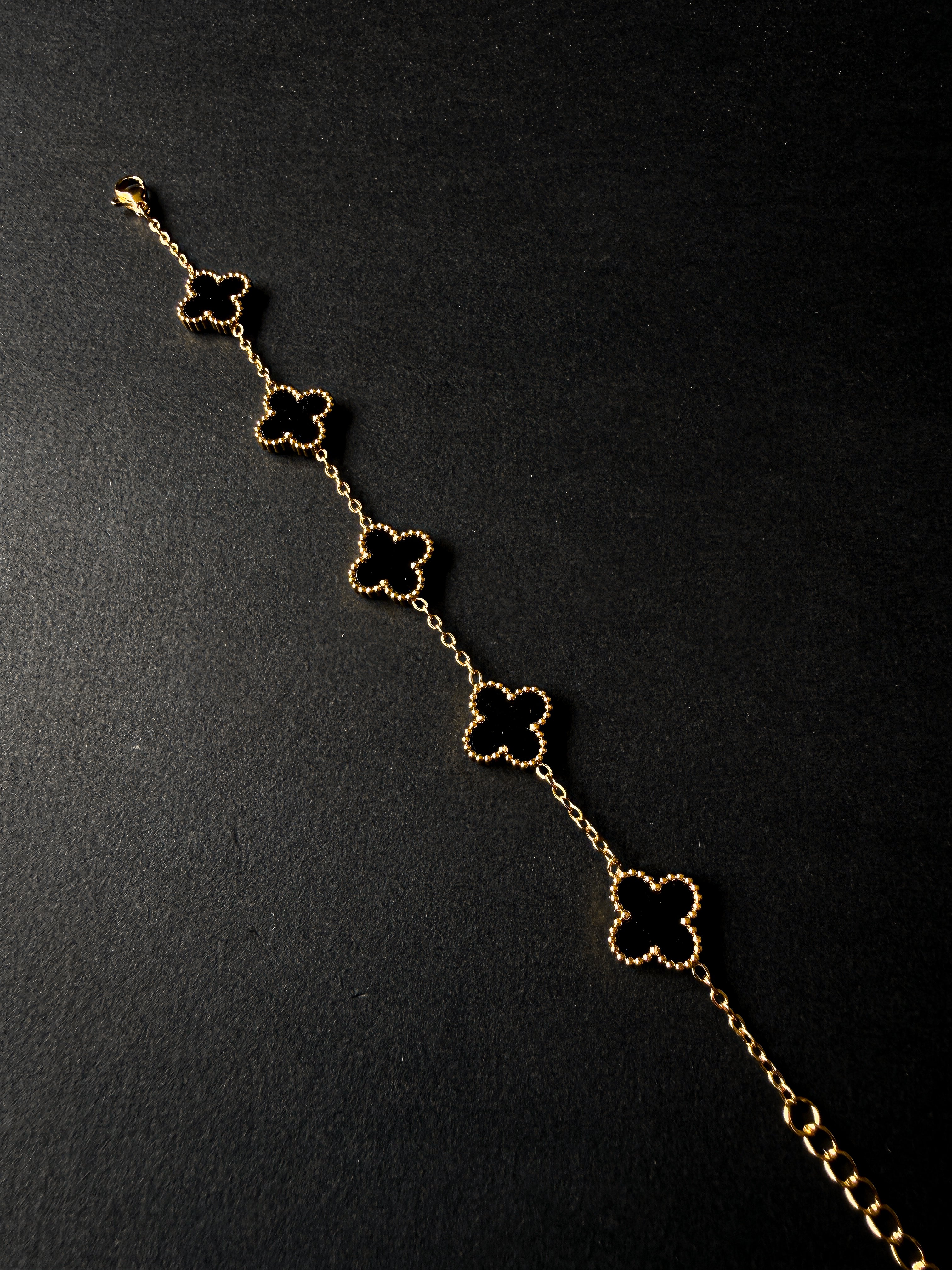 Pulsera VCA Dorada con Tréboles Negros