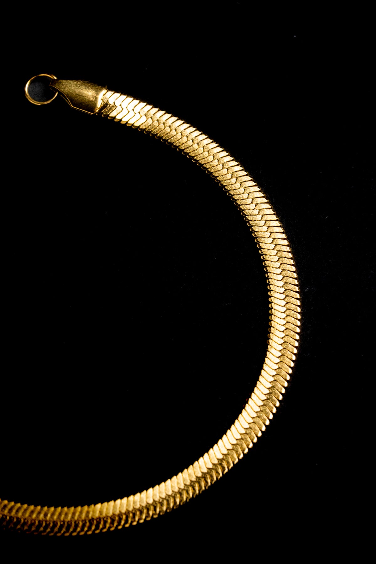 Cadena Dorada Omega